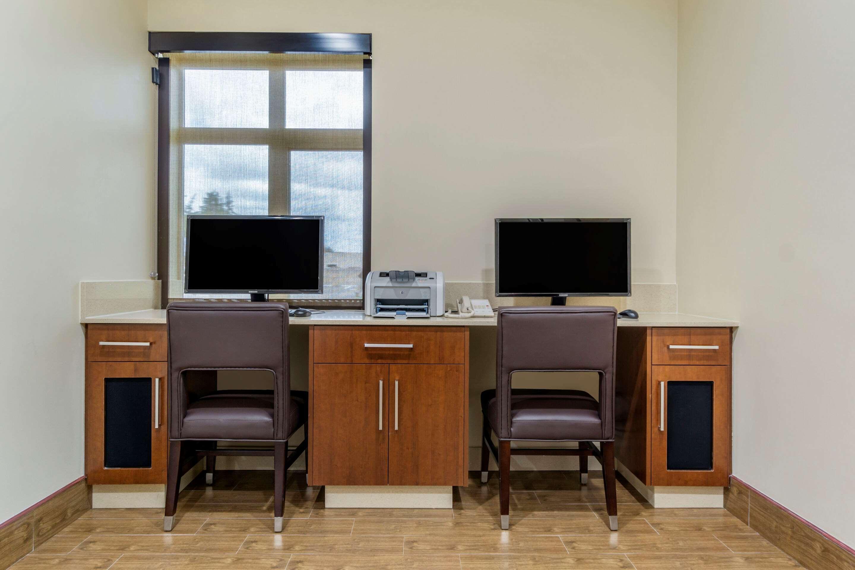 Comfort Inn & Suites Lakewood By Jblm Extérieur photo